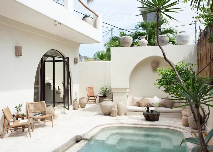 Bella - Stylish 3-bedroom Oasis With Mediterranean Charm アパート チャングー