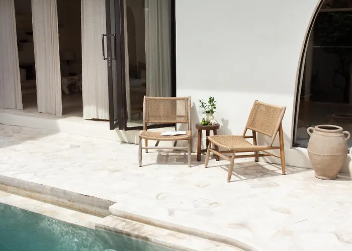 Bella - Stylish 3-bedroom Oasis With Mediterranean Charm アパート チャングー