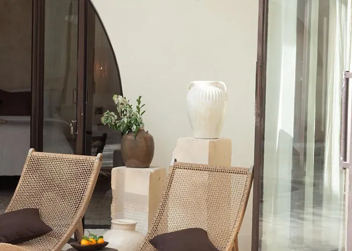 Bella - Stylish 3-bedroom Oasis With Mediterranean Charm チャングー