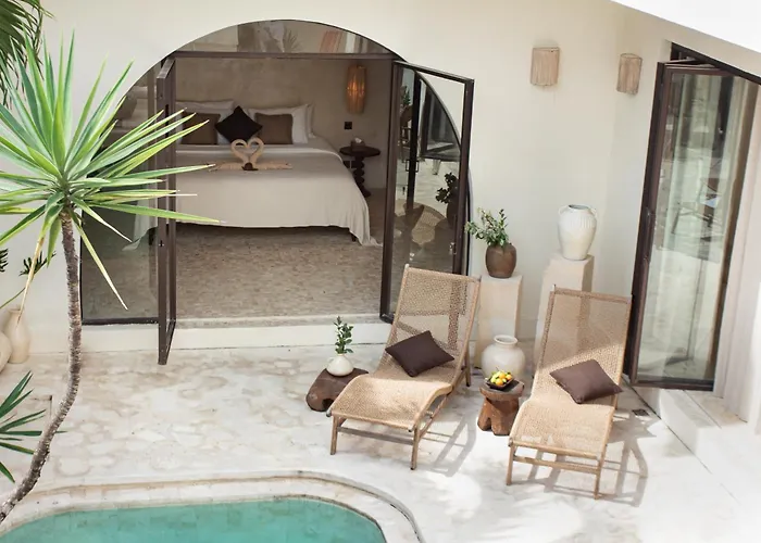 Bella - Stylish 3-bedroom Oasis With Mediterranean Charm アパート チャングー
